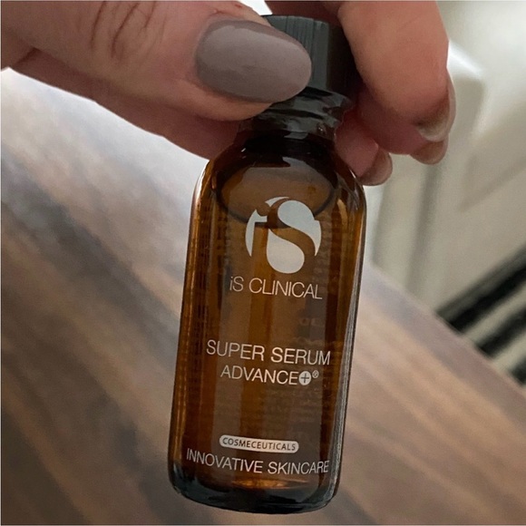 NEW SEALED iS Clinical Super Serum Advance+ 30 mL – Professional Vitamin C Serum - Picture 2 of 4